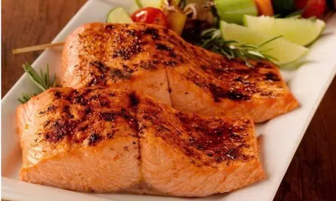 Đổi vị bữa tối với món cá hồi sốt tiêu đen lạ miệng