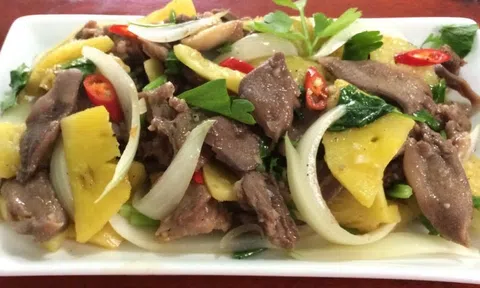 Cách làm món lưỡi bò xào dứa không hôi, mềm ngon hết ý
