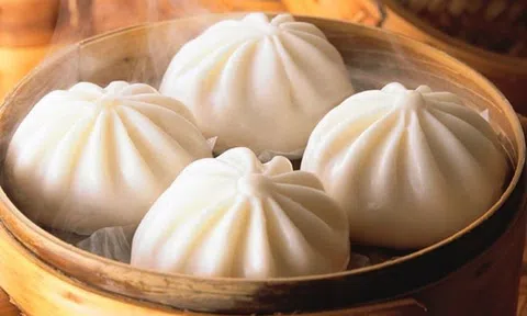 Làm bánh bao nhân thịt trứng cút ngon hơn nhà hàng