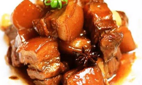 Đổi vị cho gia đình với thịt ba chỉ kho gừng đơn giản nhưng hấp dẫn