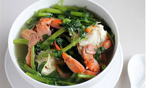 Cách làm món canh ghẹ nấu rau muống đơn giản, thanh mát cho mùa hè