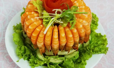 Cách làm món tôm hấp nước dừa vừa không tanh lại lạ miệng