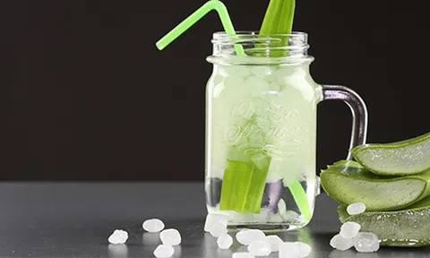Cách nấu nước nha đam đường phèn lá dứa ngọt mát giải nhiệt ngày nắng