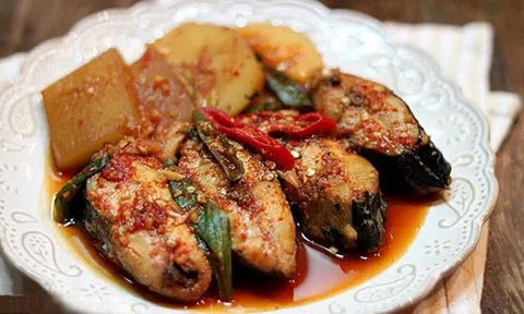 Cách làm cá kho củ cải đậm đà, cả nhà khen ngon