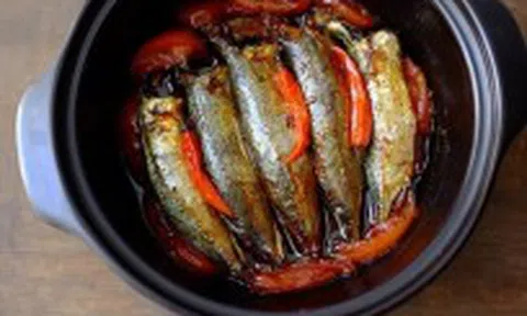 Cuối tuần làm ngay món cá nục kho tỏi ớt đậm đà đưa cơm