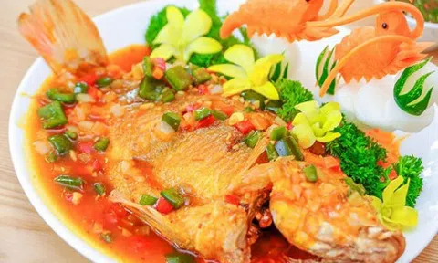 Cá diêu hồng sốt cà chua thơm ngon đậm vị cho bữa cơm đầu tuần