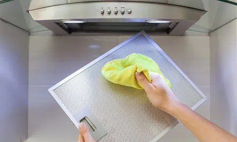 Vệ sinh máy hút mùi bằng baking soda sạch bong như mới
