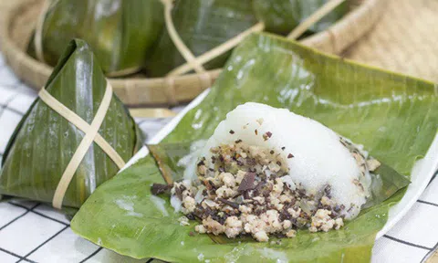 Làm bánh giò nóng hổi, ngon đúng vị Hà Nội