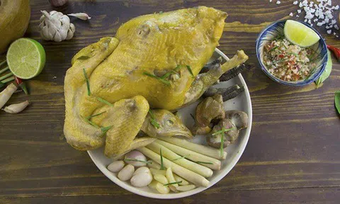 Mẹo làm gà hấp sả lá chanh mềm dai, ngọt thịt