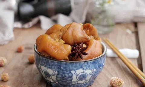 Chân giò hầm ngũ vị xua tan giá lạnh