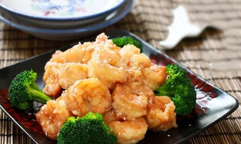 Cách chế biến tôm chiên nước cốt dừa béo ngậy