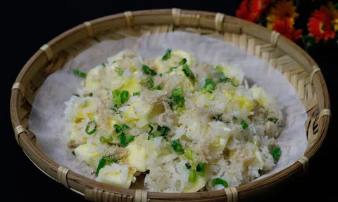 Bí quyết nấu xôi sắn mỡ hành thơm bùi cho bữa sáng ngày Đông
