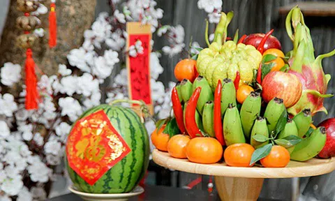 Chọn hoa quả cúng Rằm tháng Giêng cầu bình an, may mắn