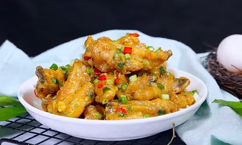 Sụn gà sốt trứng muối thơm lừng, béo ngậy với cách làm chỉ mất vài phút